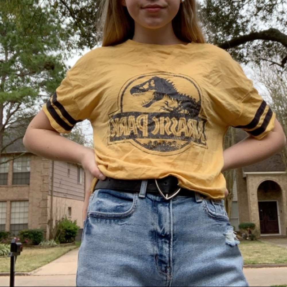 jurassic park yellow and black shirt- BRAND NEW